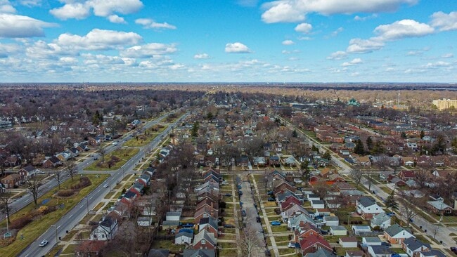 Building Photo - 21825 McCormick St
