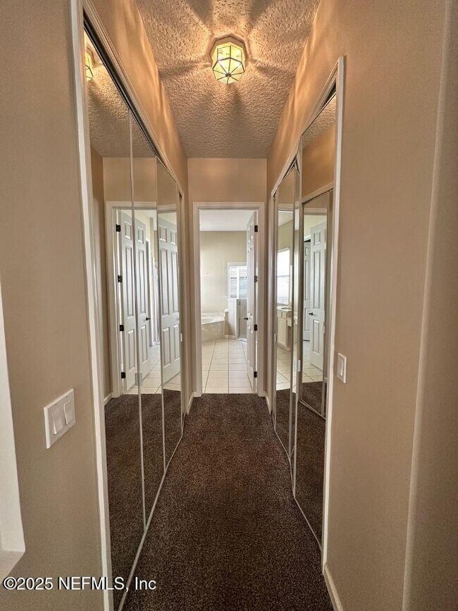 Building Photo - 1375 Castle Pines Cir