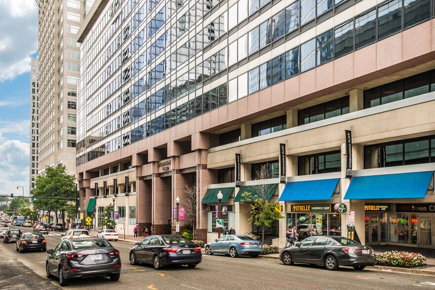 Building Photo - 1011 Arlington Blvd