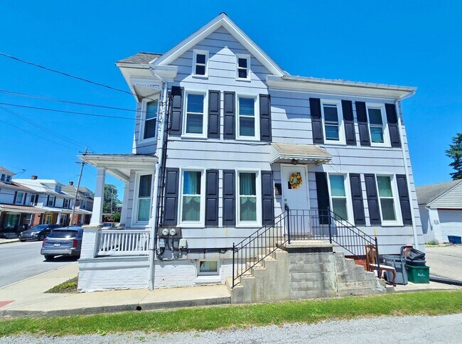 Building Photo - 510 Stock St