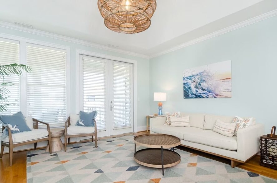 Building Photo - 14A E Greensboro St