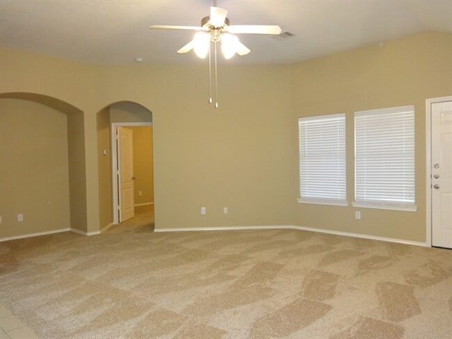 Building Photo - 21515 Rose Mill Dr