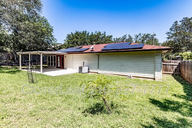 Building Photo - 8246 Phoenix Ave
