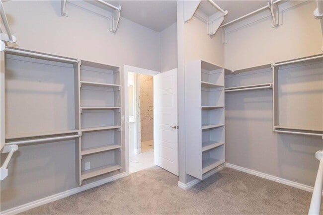 Building Photo - 3140 Drake Crest Dr