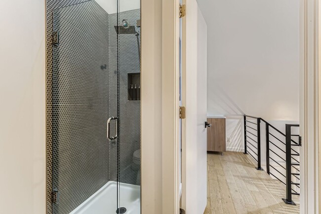 Building Photo - Stylish Loft-Style 1 Bedroom in the Heart of RiNo with Garage and Private Patio