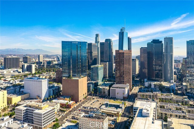 Building Photo - 1100 Wilshire Blvd