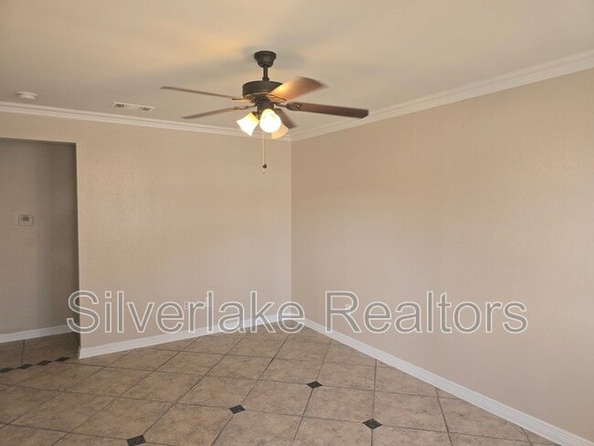 Building Photo - 2429 Salmon St