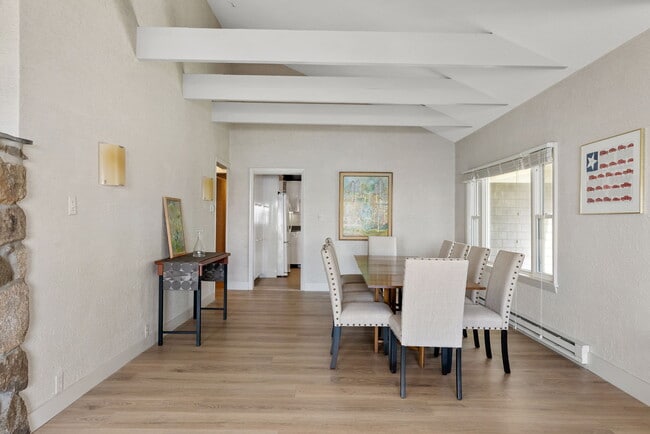 Building Photo - 7 Cragmere Way