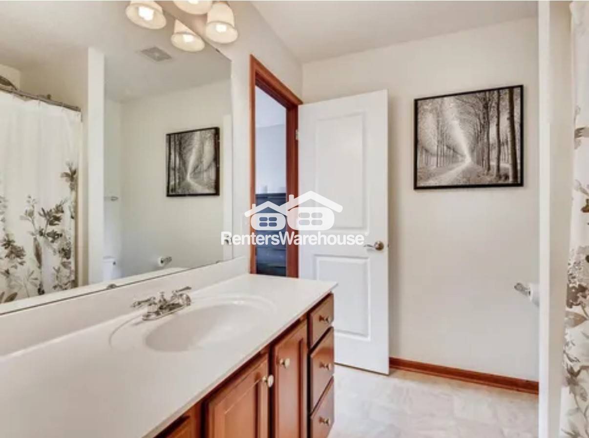Building Photo - 7728 Lachman Ave NE