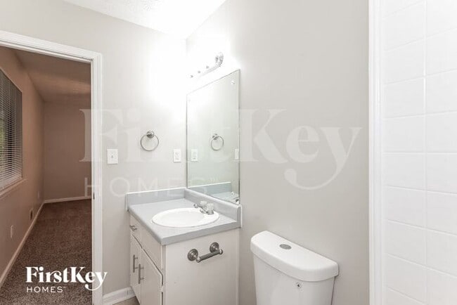 Building Photo - 3393 Hollow Tree Dr