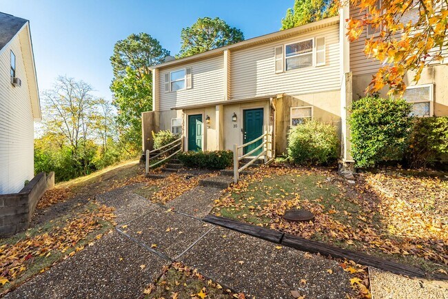 Building Photo - Maumelle 2 Bedroom Townhouse for Rent – Up...