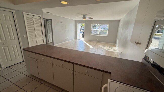 Building Photo - Unit 1 @1407 SE 24TH AVE