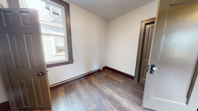 Building Photo - Cudell Area - 4 Bedroom Single Family Home