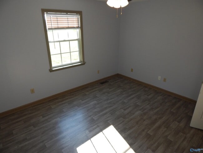 Building Photo - 28235 Shannon Dr