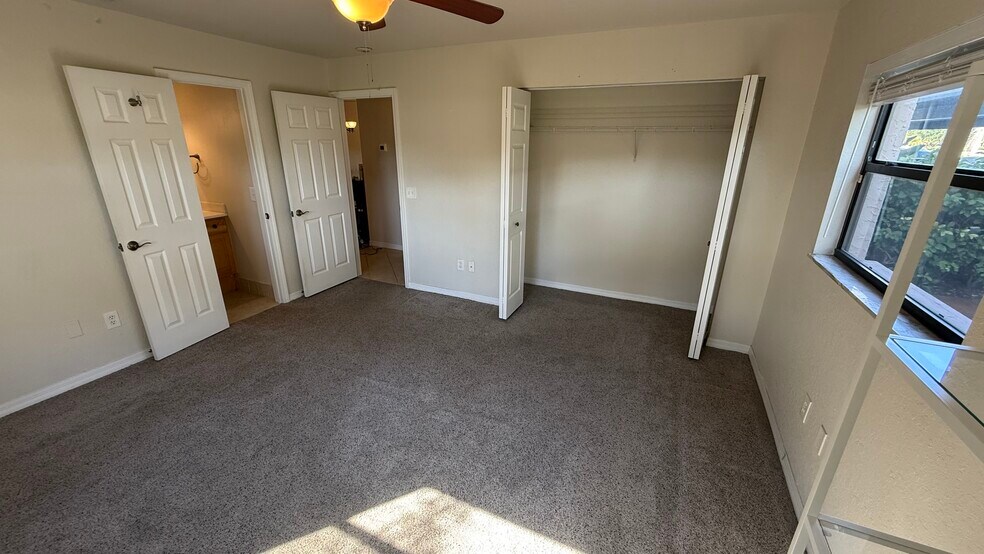 Building Photo - 6150 Gulfport Blvd S