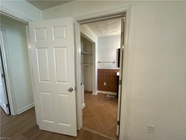 Building Photo - Adorable Ranch Home in Sherwood Forest!