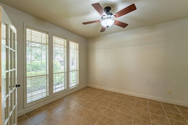 Building Photo - 7909 Adelaide Dr