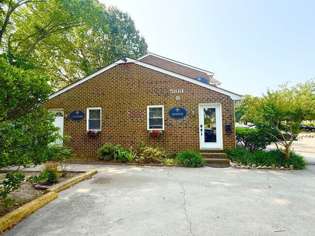 Building Photo - Meridian Apartments Your Gateway to Everything in Hampton Roads