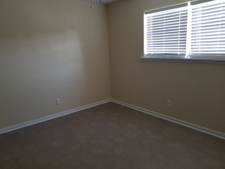 Bedroom # 1 - 2725 Wren Dr