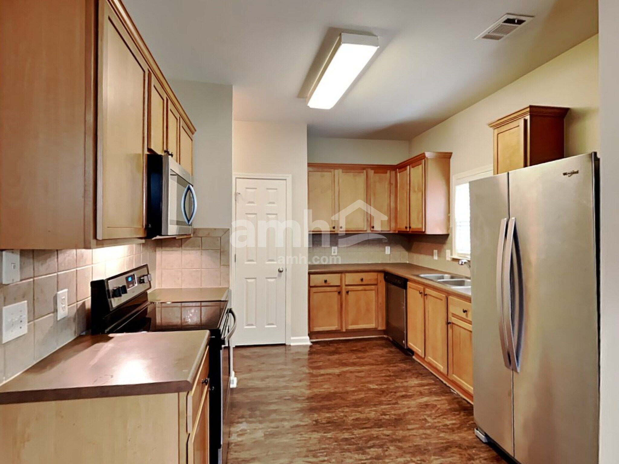 Building Photo - 5 Horseshoe Ln