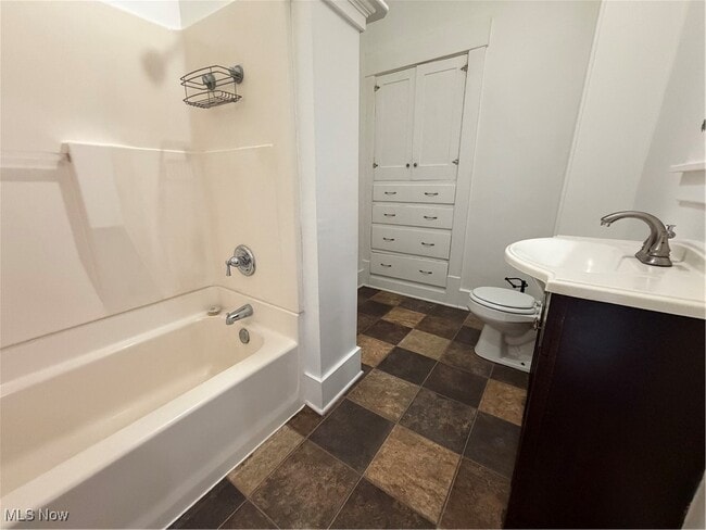 Building Photo - 317 12th St NE