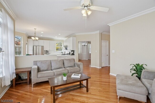 Building Photo - 12 Hansom Rd