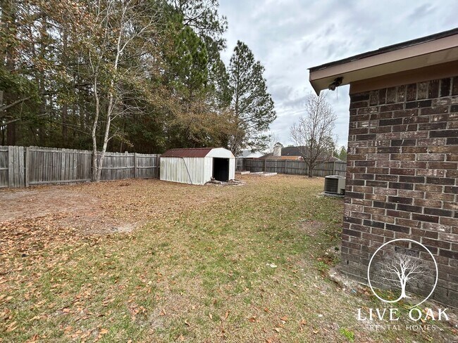 Building Photo - 904 Willowbrook Dr