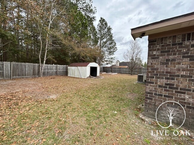 Building Photo - MOVE-IN SPECIAL: $500 OFF 1st MONTH'S RENT!**