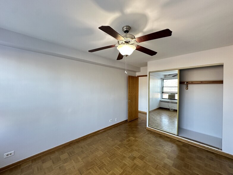 Building Photo - 4180 N Marine Dr