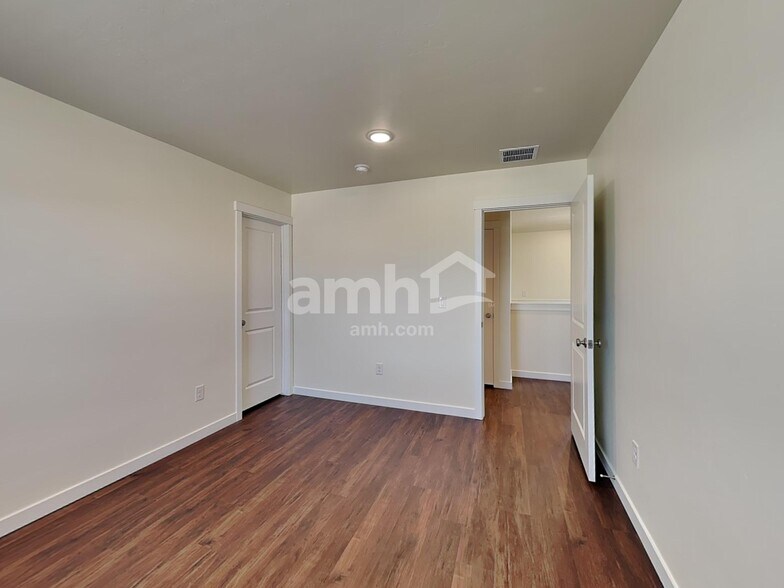 Building Photo - 9380 W Shumard St