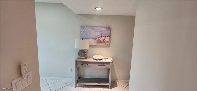 Building Photo - 228 Fox Glen Dr