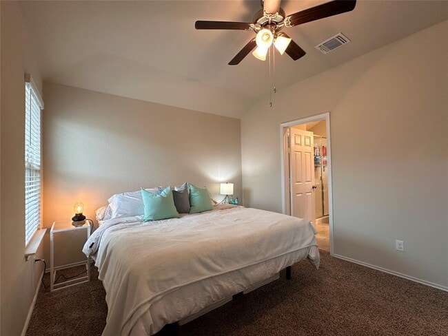 Building Photo - 216 Midas Ln