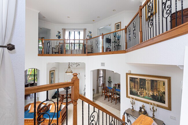 Building Photo - 10703 Versailles Blvd
