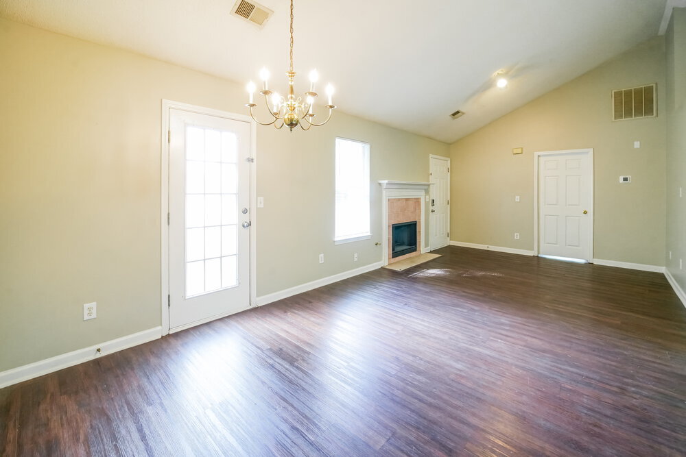 Building Photo - 1214 Foxwood Dr