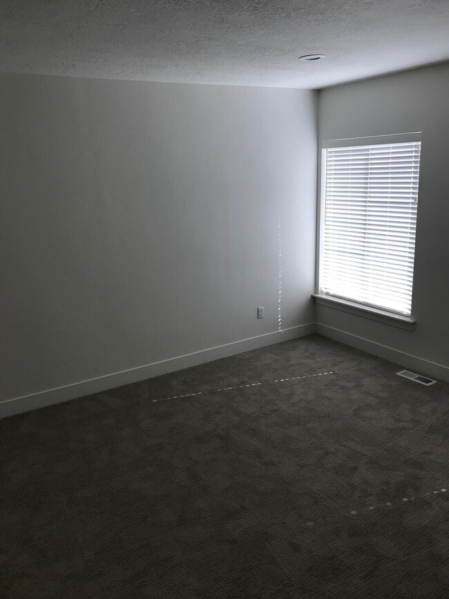 Building Photo - 2971 S Richmond St