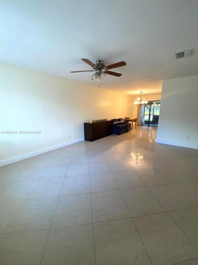 Building Photo - 4601 Pier Dr