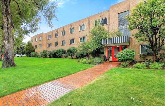 Building Photo - 525 Jackson St