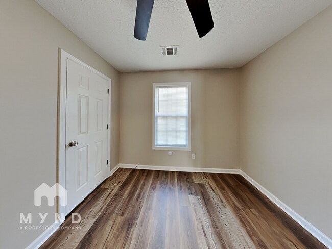 Building Photo - 89 Connie Dr