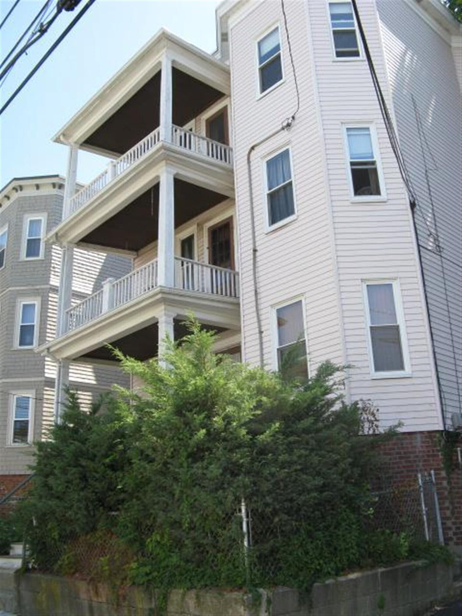 Building Photo - 9 Belknap St