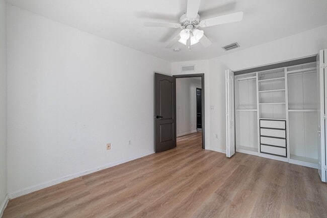 Building Photo - 4109 Macarthur Palm Trail