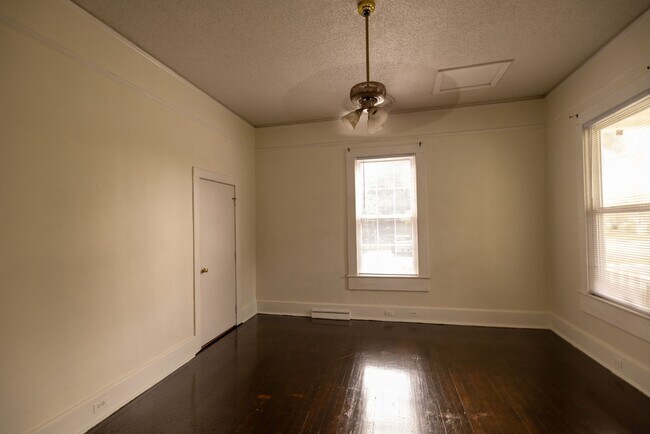 Building Photo - 1112 Olympia Ave