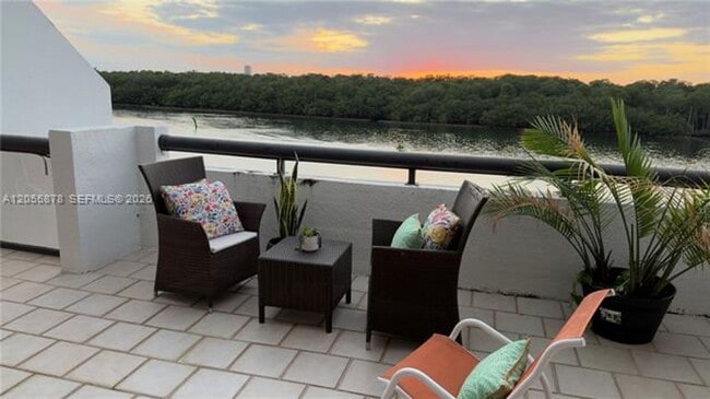 Building Photo - 456 Poinciana Island Dr