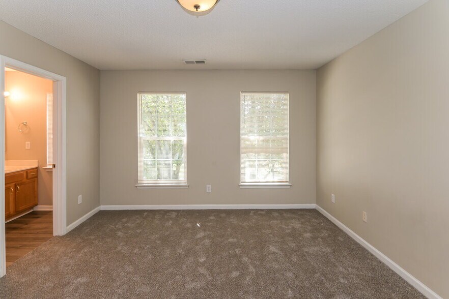 Building Photo - 3126 Mallard Forest Dr