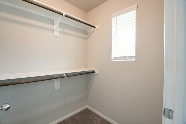 Building Photo - 104 Camelot Pl Ct