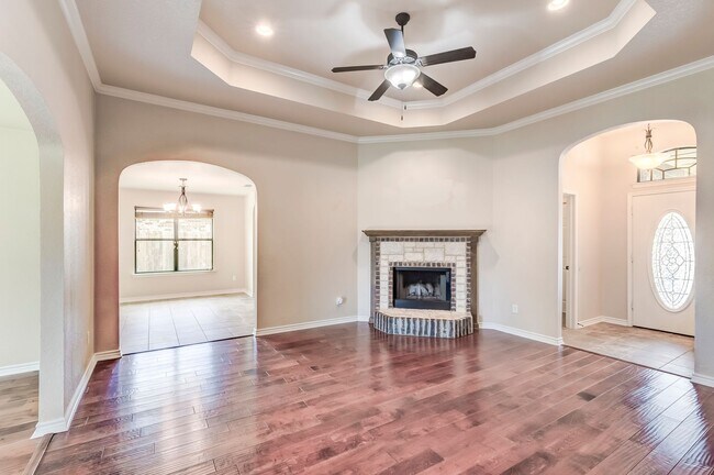 Building Photo - 2405 Coy Dr