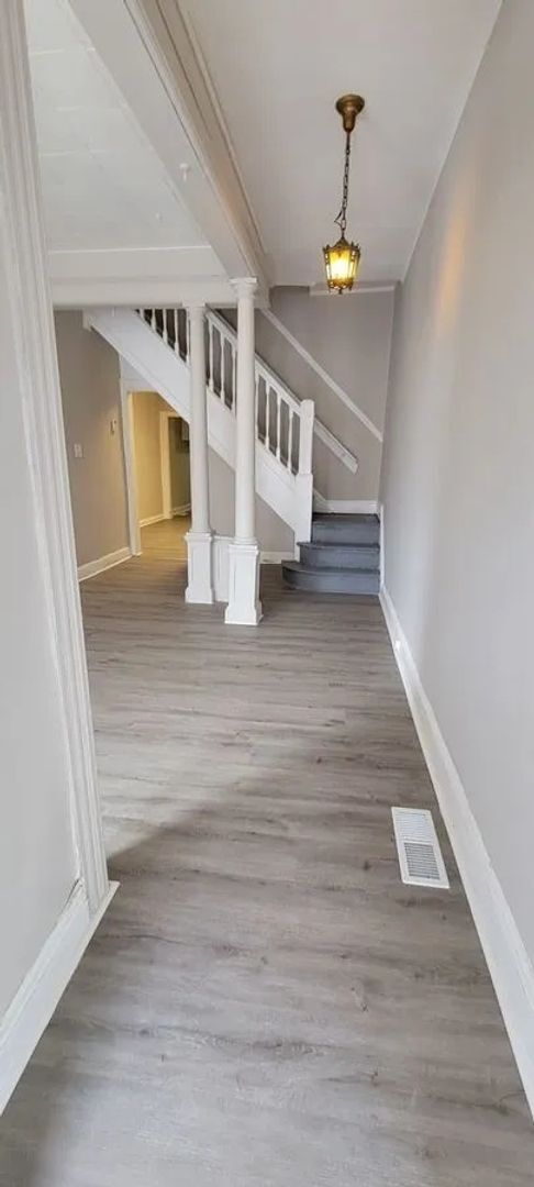 Building Photo - 1940 W Lexington St