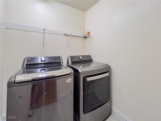 Building Photo - 9201 Verdugo Ridge Ct