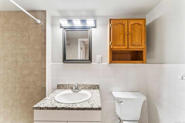 Building Photo - 4 Dover Cir