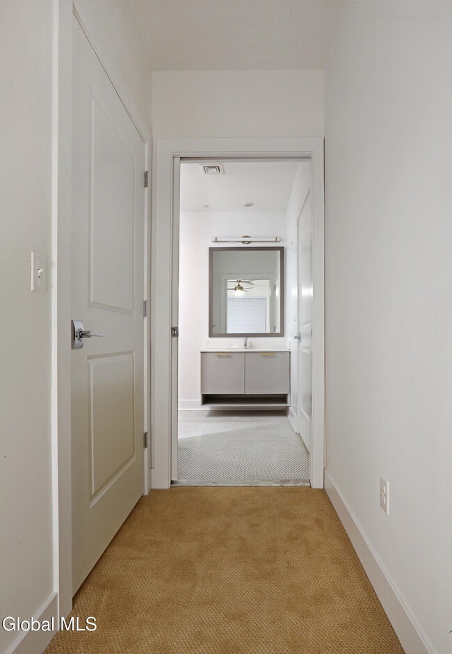 Building Photo - 308 Excelsior Ave