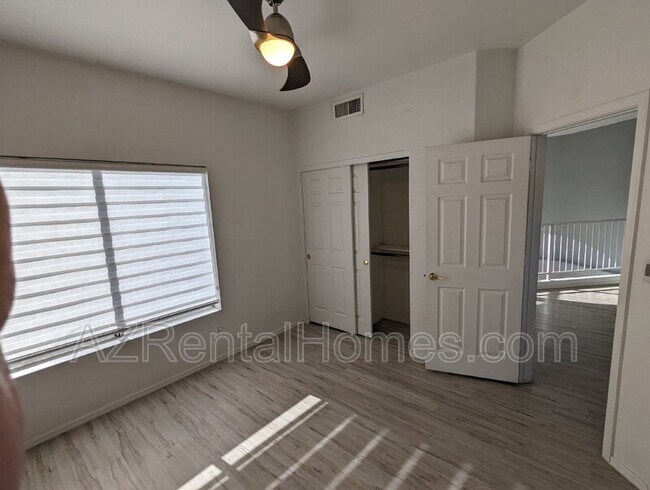 Building Photo - 10247 N 12th Pl